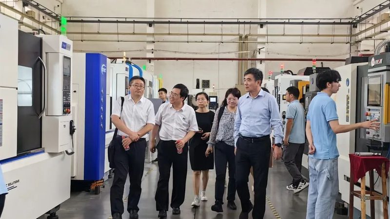直线导轨滑座滑动精度：揭秘其核心要素与选型要点